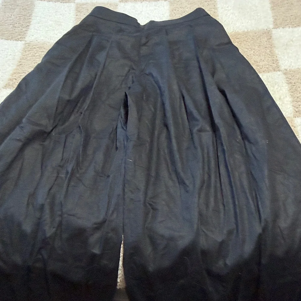 Banana Republic linen blend extra wide pants